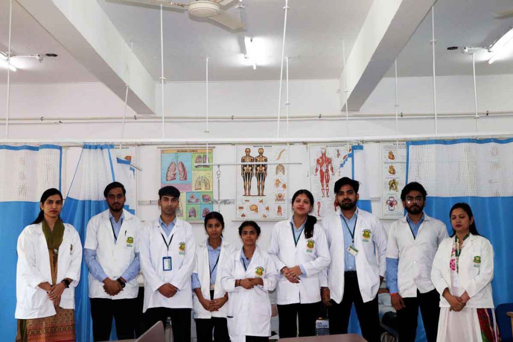 About-school-of-Nursing_1-1024x683